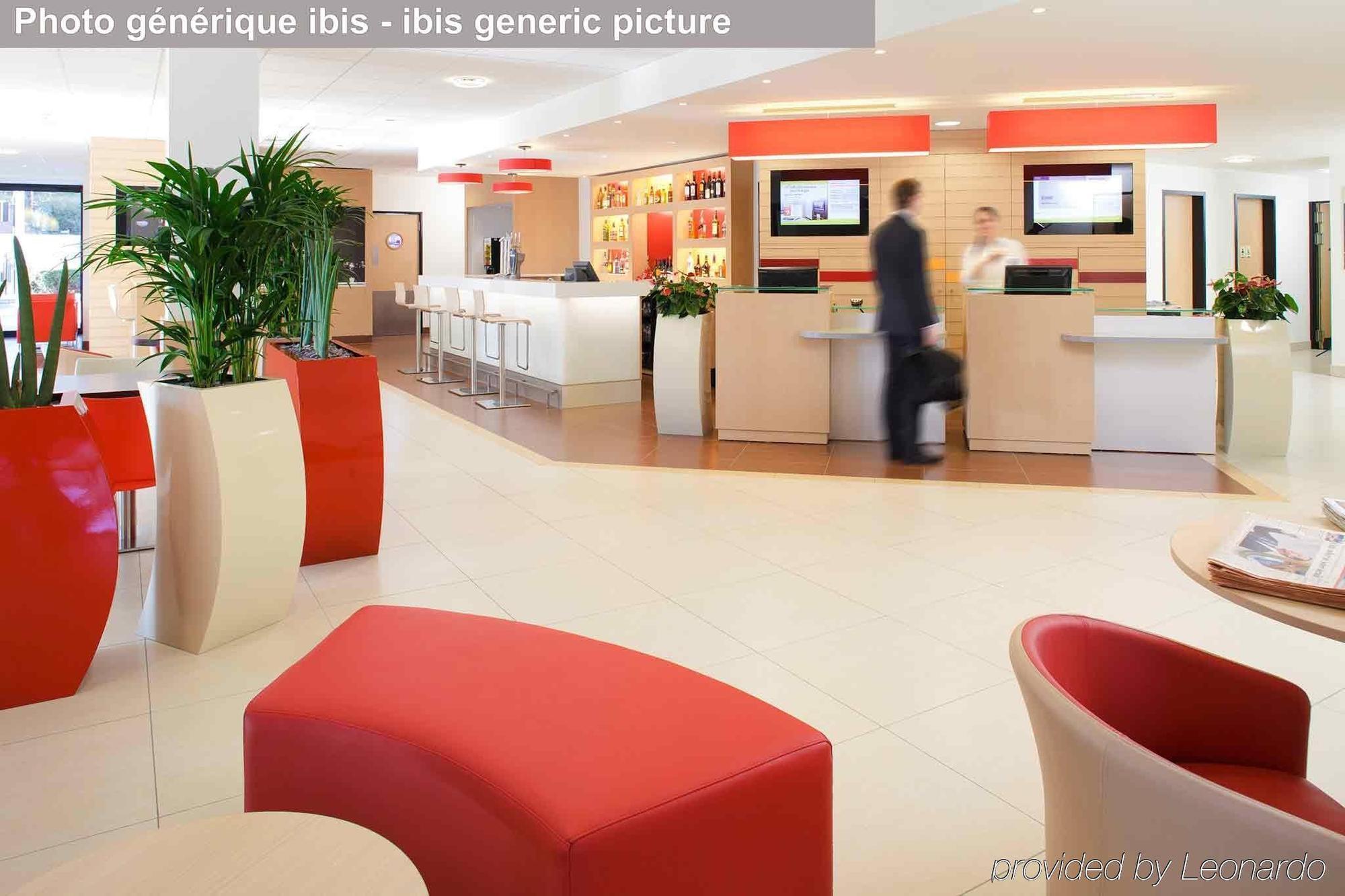 Ibis Carcassonne Centre - La Cite Hotel Exterior photo